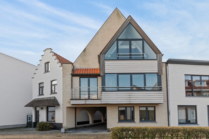 Appartementsgebouw te  koop in Knokke-Heist 8300 1690000.00€ 6 slaapkamers 304.00m² - Zoekertje 1279201