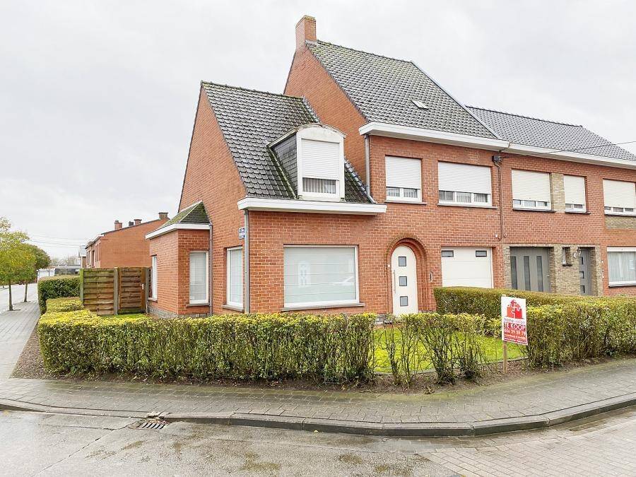 Huis te  koop in Emelgem 8870 299000.00€ 4 slaapkamers 165.00m² - Zoekertje 1360405