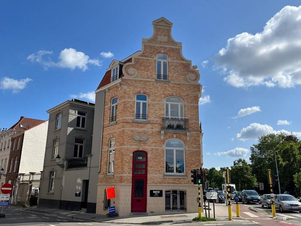 Handelszaak te  huur in Brugge 8000 450.00€  slaapkamers m² - Zoekertje 1378896