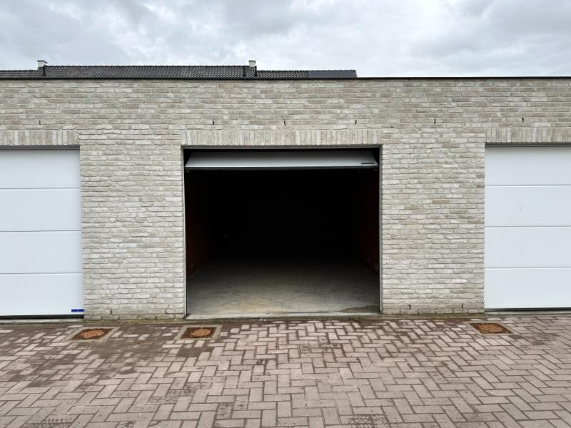 Parking & garage te  koop in Tielt 8700 37590.00€  slaapkamers 26.00m² - Zoekertje 1378094
