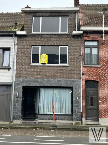 Huis te  koop in Wevelgem 8560 149900.00€ 4 slaapkamers 192.00m² - Zoekertje 1296126