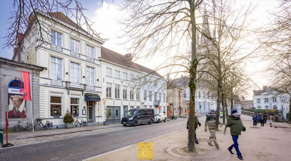 Handelszaak te  koop in Brugge 8000 0.00€ 6 slaapkamers 546.00m² - Zoekertje 1302402