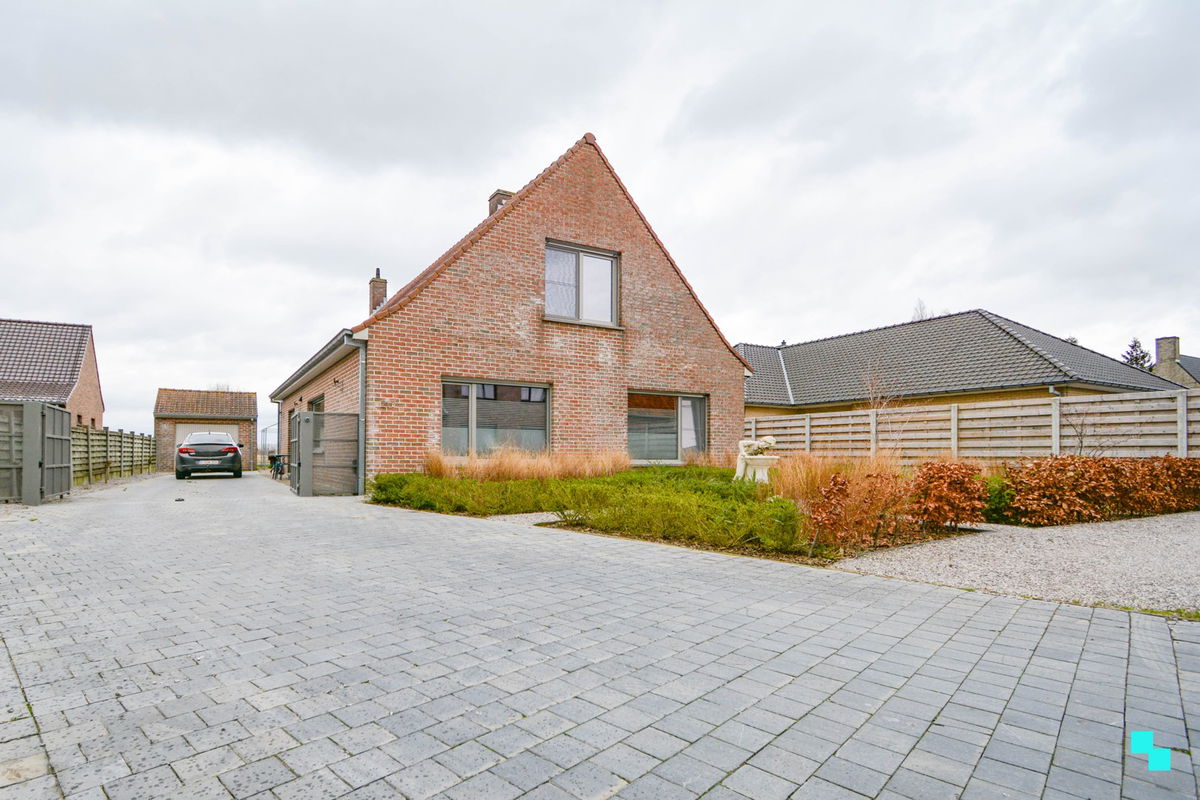 Huis te koop in Ingelmunster 8770 449000.00€ 4 slaapkamers 217.00m² - Zoekertje 277550