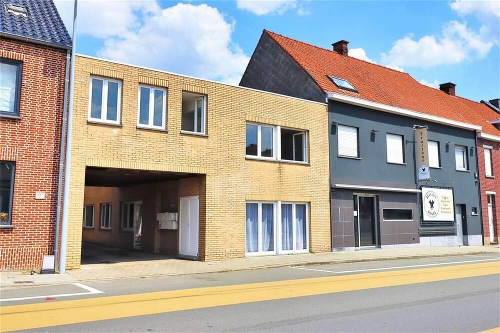 Appartementsgebouw te  koop in Harelbeke 8530 600000.00€  slaapkamers m² - Zoekertje 1304024