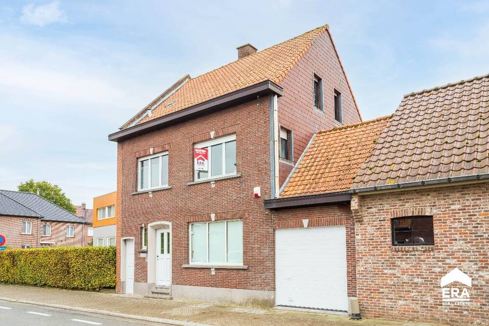 Huis te  koop in Oostnieuwkerke 8840 279000.00€ 3 slaapkamers 270.00m² - Zoekertje 1303279