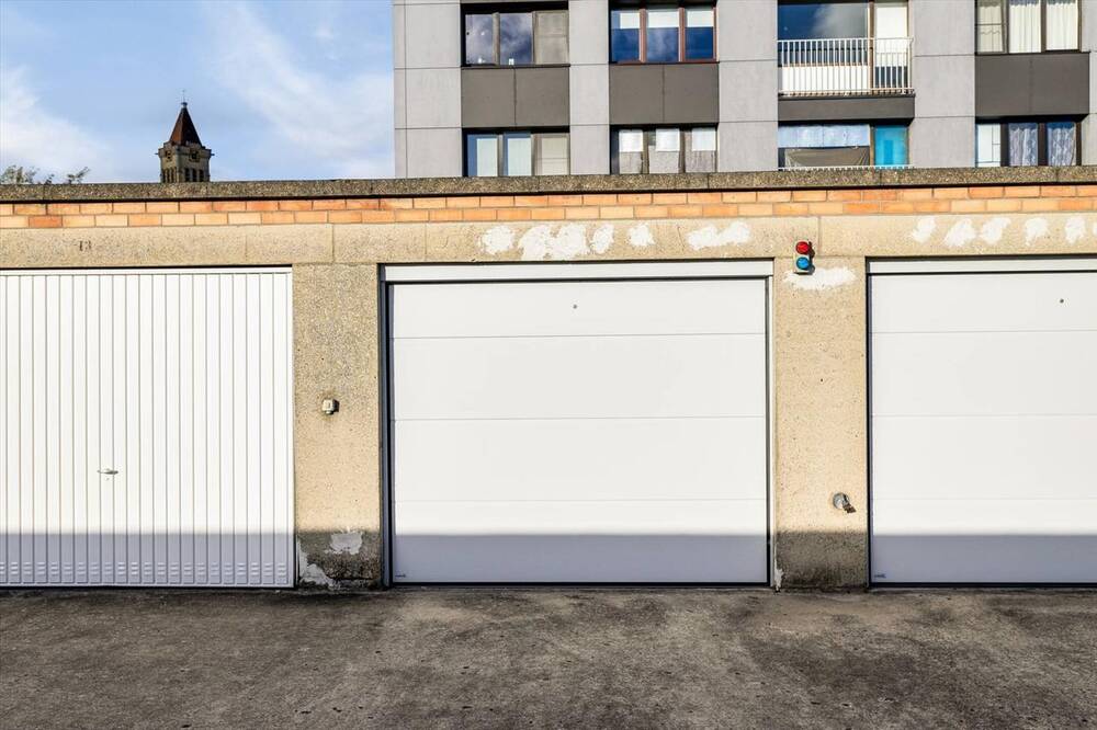 Parking & garage te  koop in Roeselare 8800 25000.00€  slaapkamers 74.00m² - Zoekertje 1307700