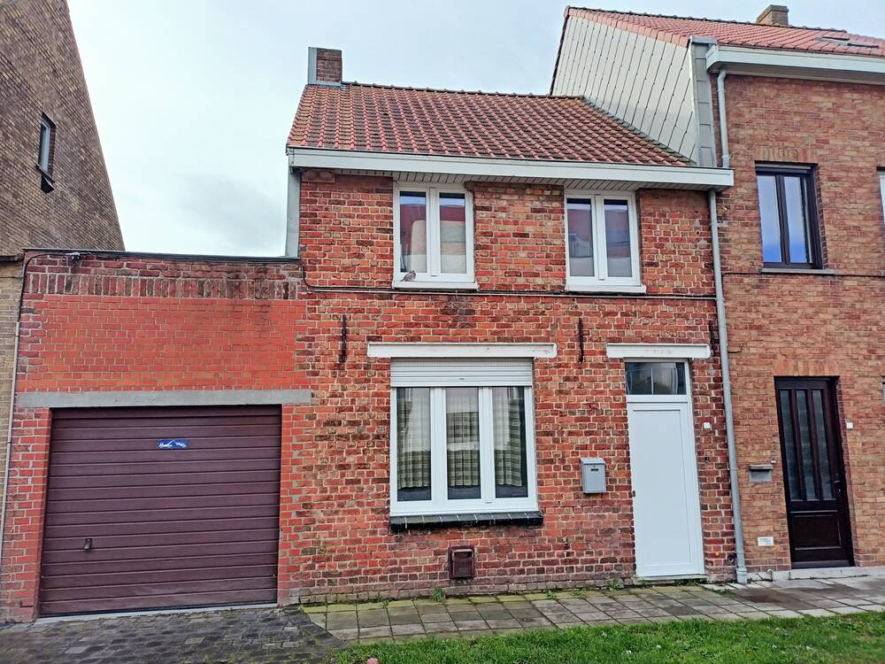 Huis te  koop in Veurne 8630 240000.00€ 2 slaapkamers 142.00m² - Zoekertje 1308418