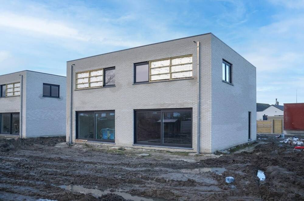 Huis te  koop in Oudenburg 8460 344146.00€ 3 slaapkamers 126.00m² - Zoekertje 1310987