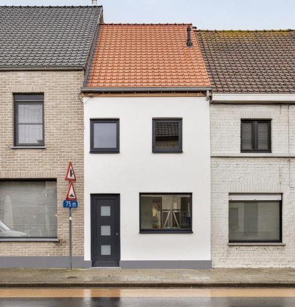 Huis te  koop in Eernegem 8480 274000.00€ 3 slaapkamers m² - Zoekertje 1313911