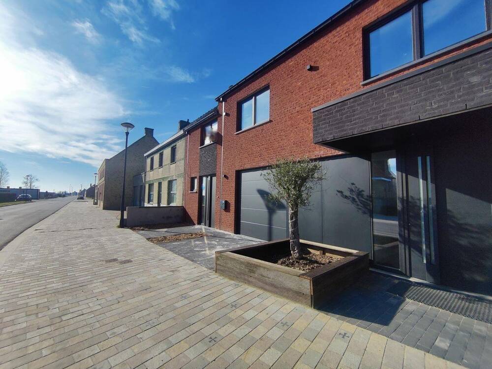 Huis te  koop in Mannekensvere 8433 399000.00€ 3 slaapkamers 195.00m² - Zoekertje 38848