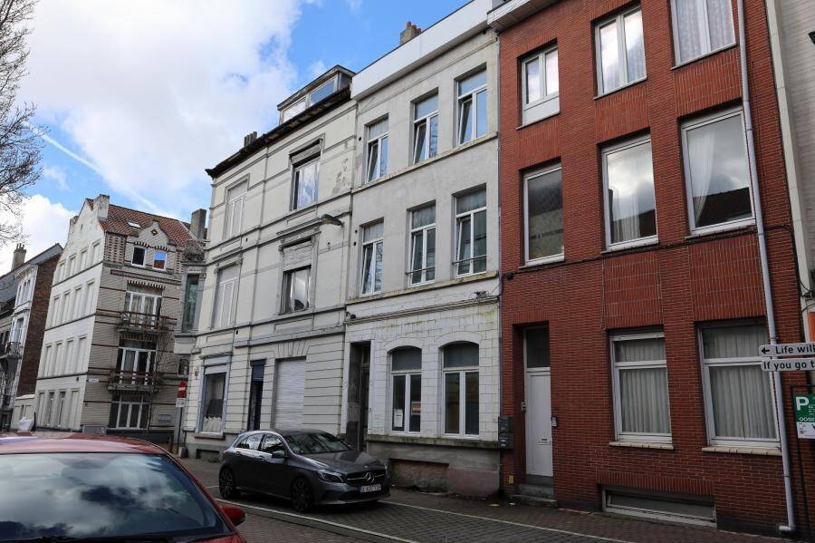 Appartementsgebouw te  koop in Oostende 8400 300000.00€ 4 slaapkamers m² - Zoekertje 1321182