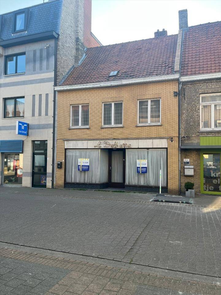 Handelszaak te  koop in Veurne 8630 180000.00€ 3 slaapkamers m² - Zoekertje 1324363