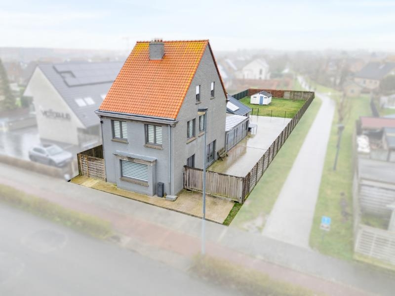 Huis te  koop in Nieuwpoort 8620 545000.00€ 6 slaapkamers 251.00m² - Zoekertje 1327039