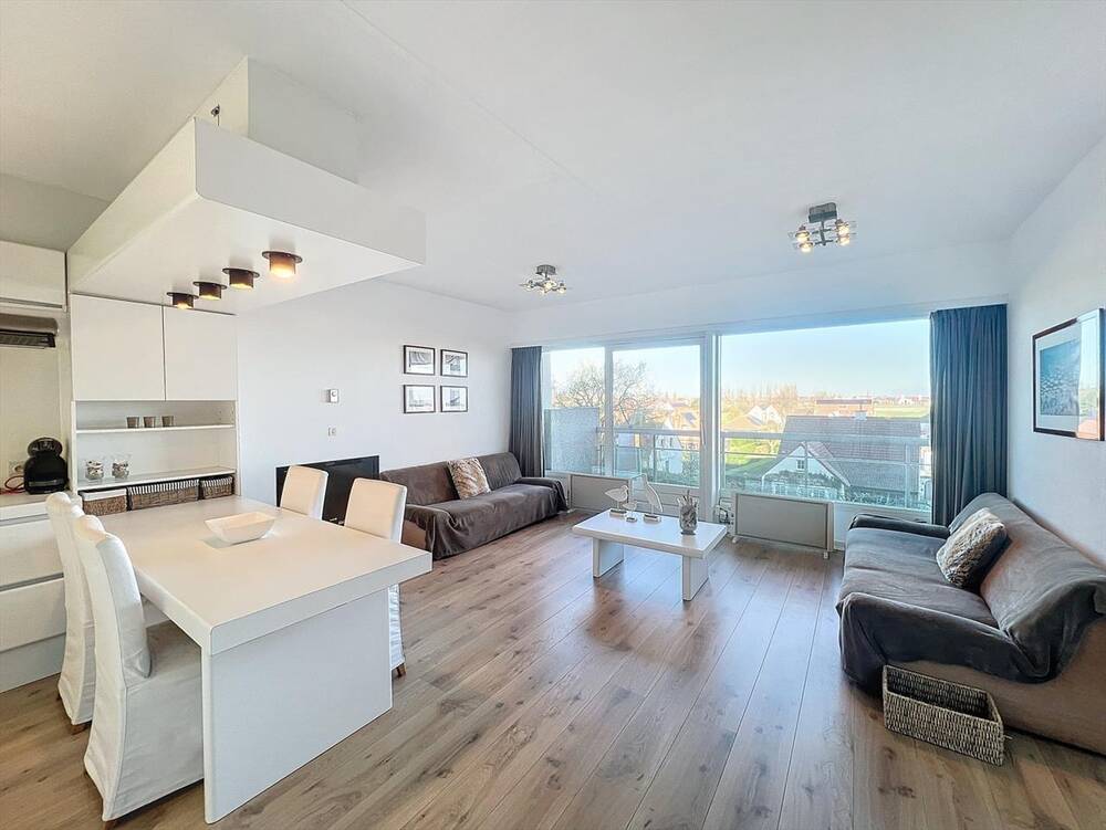 Appartement te  koop in Heist-aan-Zee 8301 210000.00€ 1 slaapkamers 48.00m² - Zoekertje 1327737