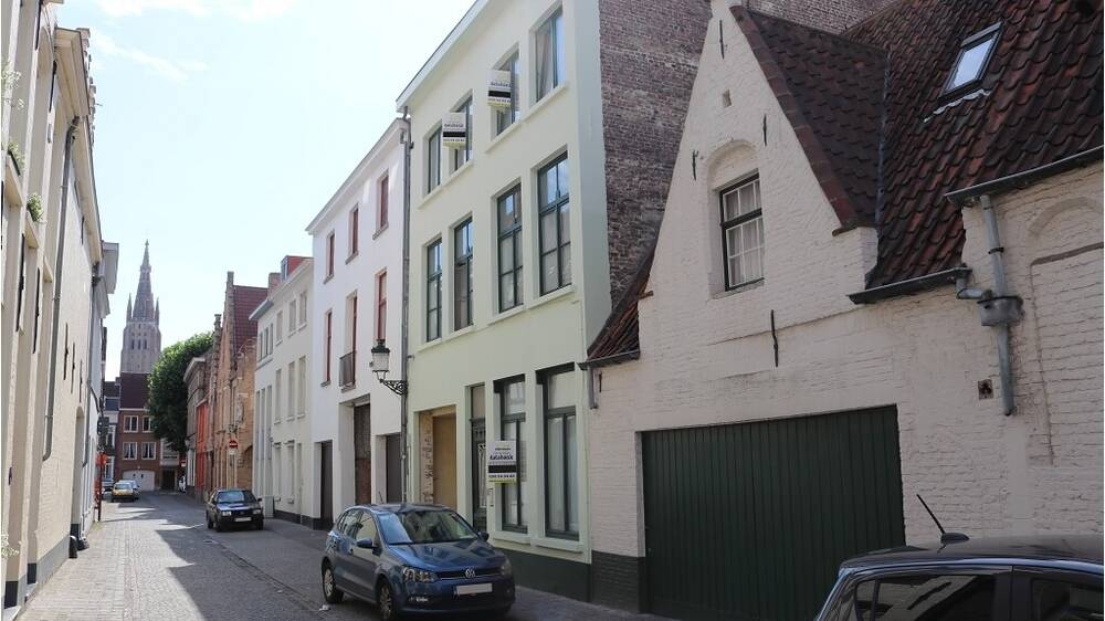 Appartementsgebouw te  in Brugge 8000 540000.00€ 5 slaapkamers 219.00m² - Zoekertje 1330145