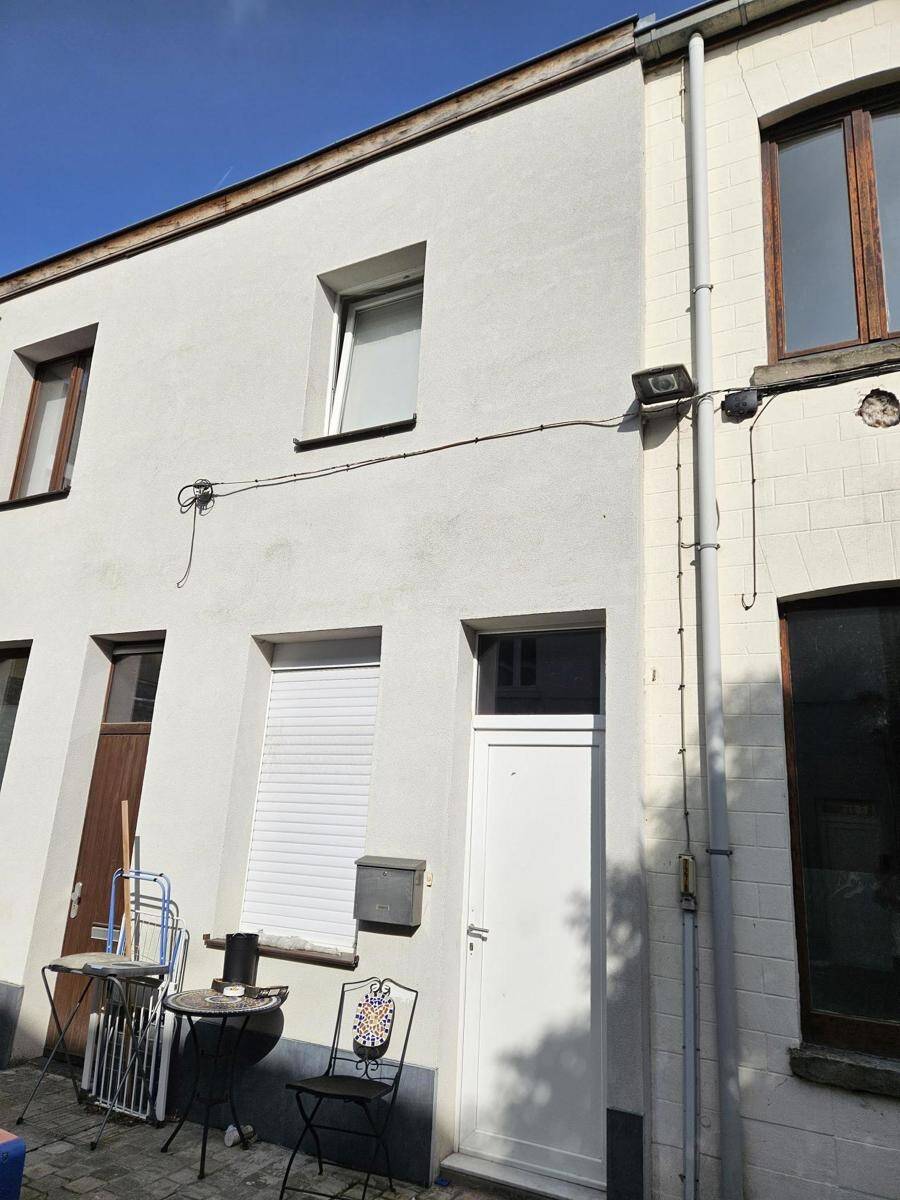 Huis te  koop in Kortrijk 8500 127000.00€ 2 slaapkamers m² - Zoekertje 1329636
