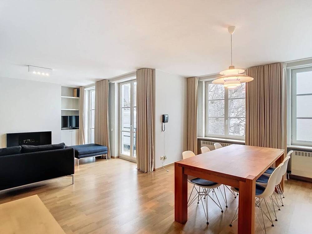 Appartement te  huur in Brugge 8000 1050.00€ 3 slaapkamers 0.00m² - Zoekertje 1329549
