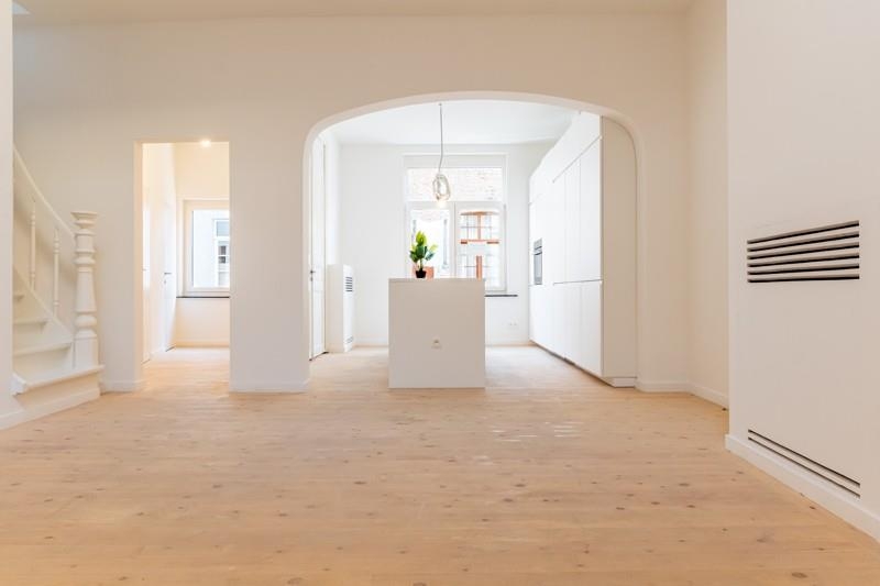 Huis te  koop in Kortrijk 8500 449000.00€ 2 slaapkamers 181.00m² - Zoekertje 1329750