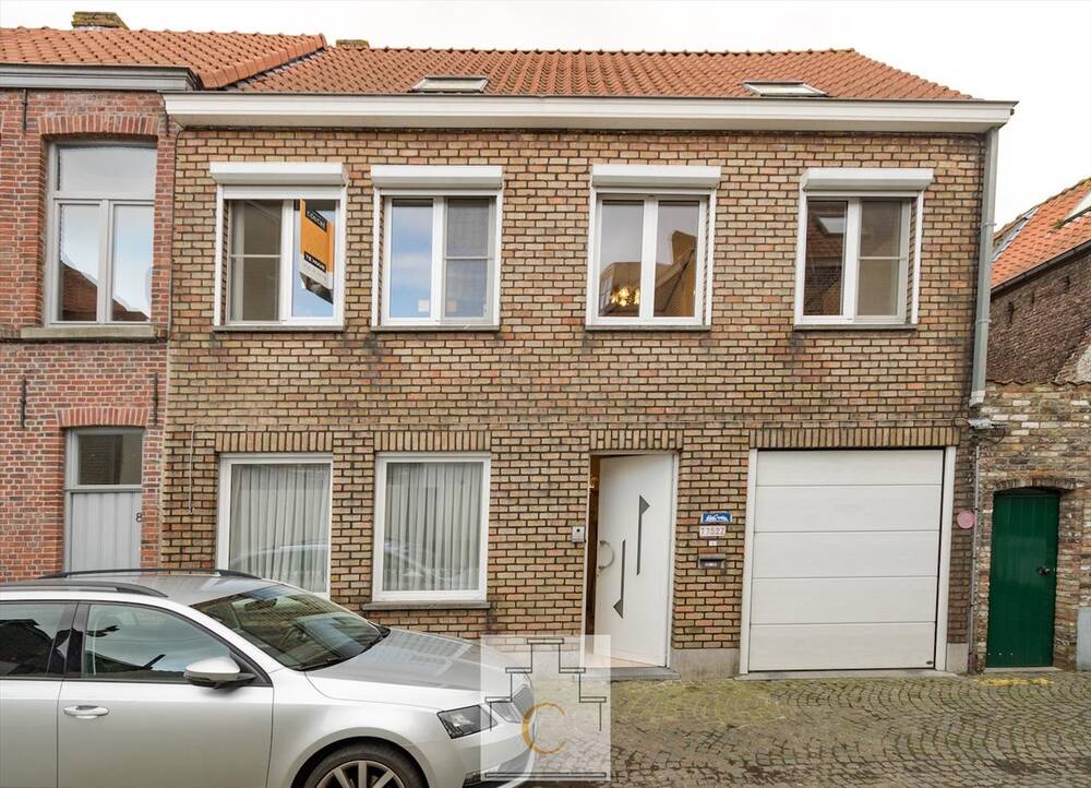 Huis te  huur in Brugge 8000 995.00€ 4 slaapkamers m² - Zoekertje 1337151