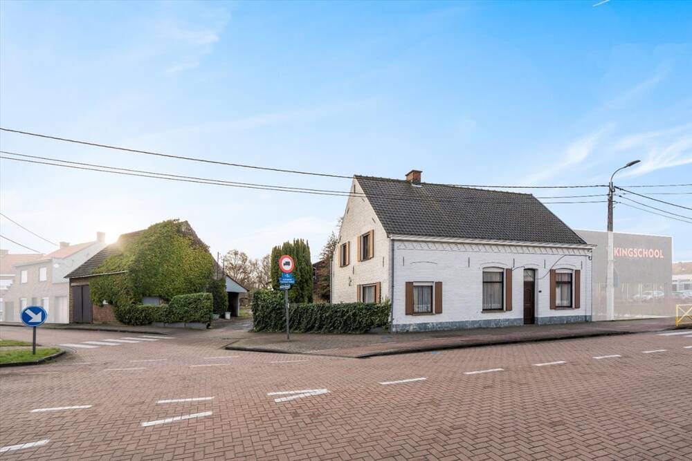 Huis te  koop in Roeselare 8800 449000.00€ 4 slaapkamers m² - Zoekertje 1339757
