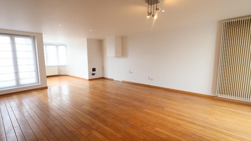 Appartement te  huur in Roeselare 8800 750.00€ 3 slaapkamers 134.00m² - Zoekertje 1342515