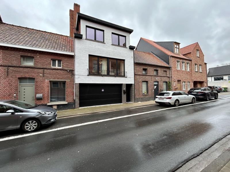 Huis te  koop in Deerlijk 8540 345000.00€ 3 slaapkamers 218.00m² - Zoekertje 1348337