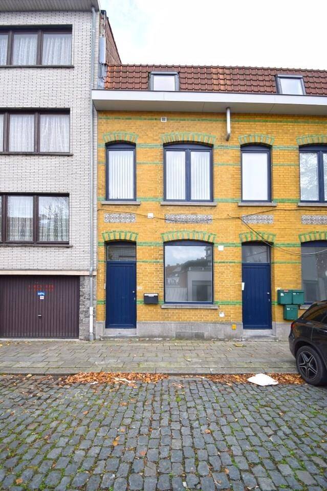 Huis te  huur in Kortrijk 8500 585.00€ 1 slaapkamers m² - Zoekertje 1348178