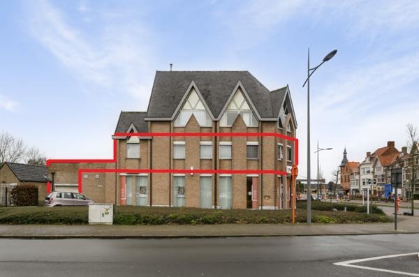 Appartement te  huur in Brugge 8000 1550.00€ 4 slaapkamers 165.00m² - Zoekertje 1351066