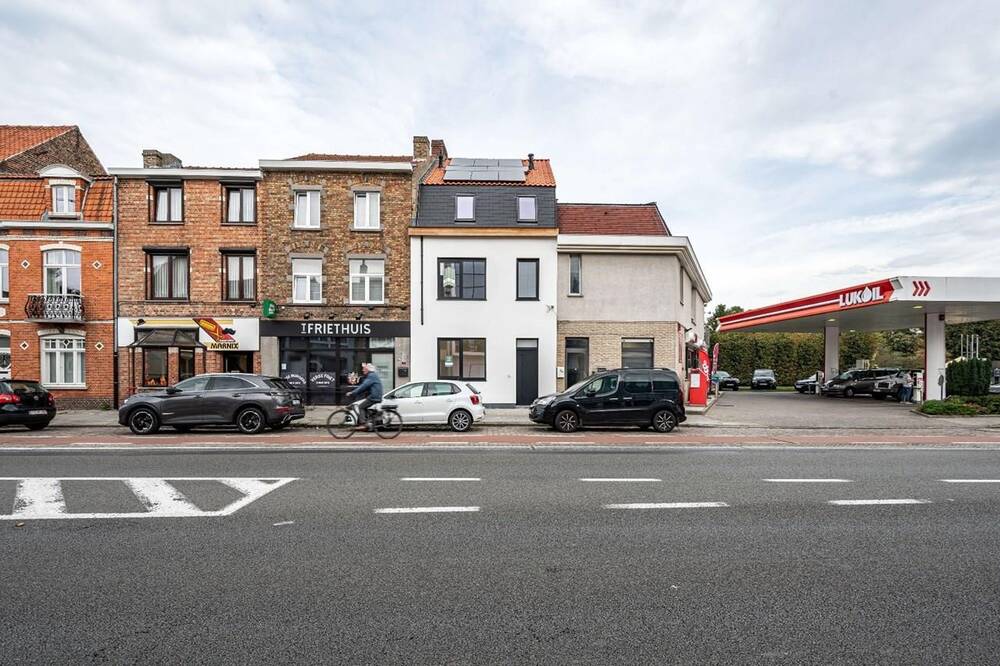 Huis te  koop in Sint-Andries 8200 475000.00€ 4 slaapkamers 170.00m² - Zoekertje 1351867