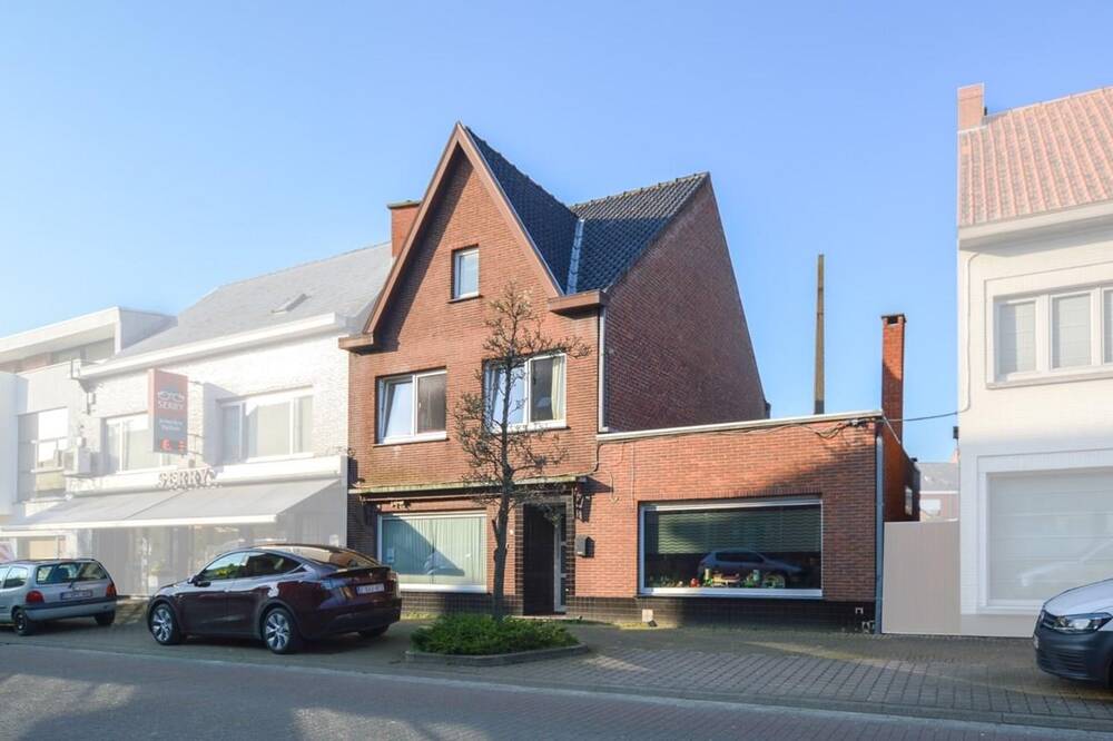 Huis te  koop in Ichtegem 8480 185000.00€ 4 slaapkamers m² - Zoekertje 1351453