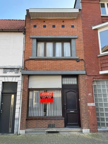 Huis te  koop in Kortrijk 8500 95000.00€ 2 slaapkamers m² - Zoekertje 1353764