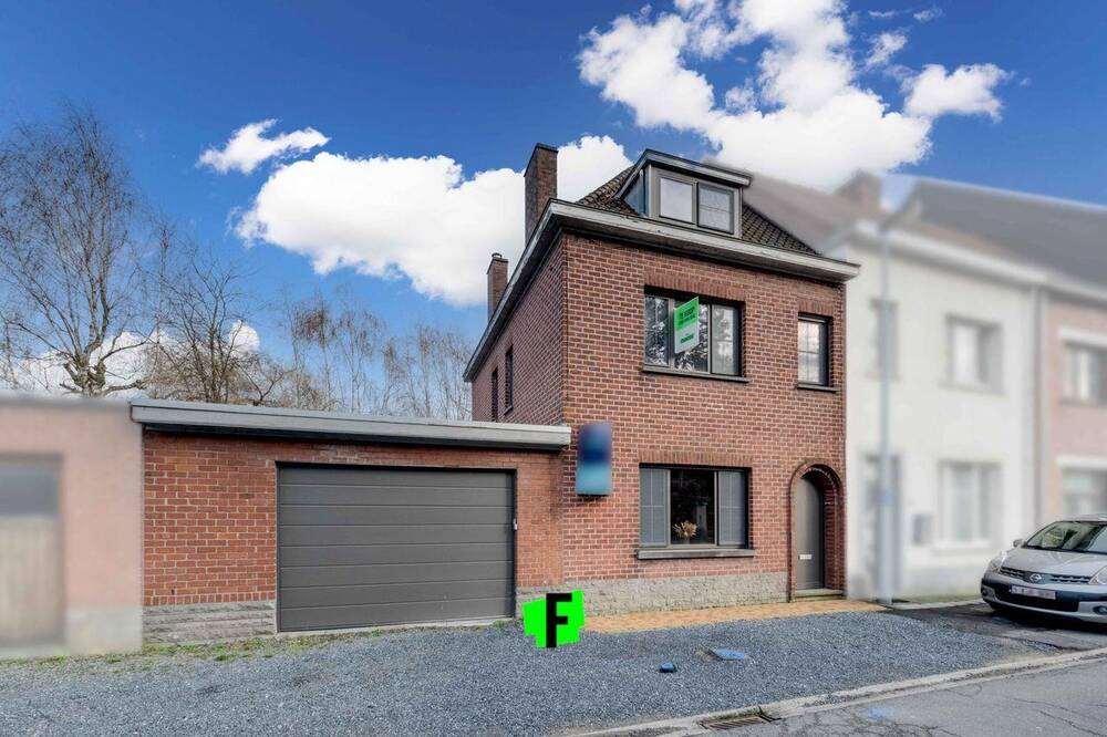 Huis te  koop in Waregem 8790 249000.00€ 4 slaapkamers 157.00m² - Zoekertje 1355246
