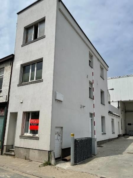 Appartement te in Kuurne 8520 175000.00€ 4 slaapkamers m² - Zoekertje 48097