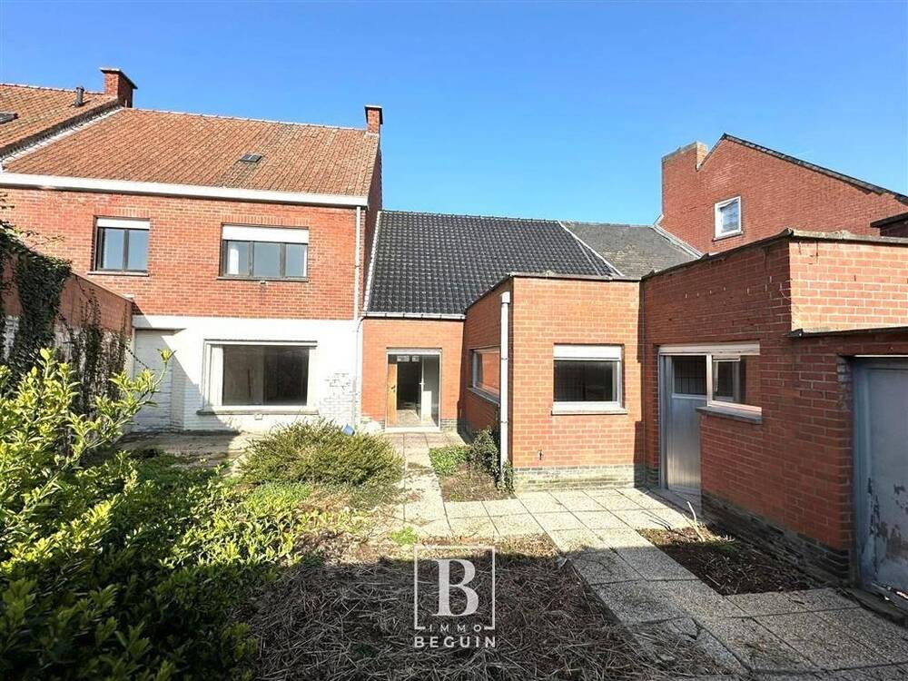 Huis te  koop in Waregem 8790 265000.00€ 3 slaapkamers 253.00m² - Zoekertje 1353758