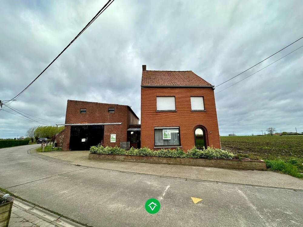 Huis te  koop in Koekelare 8680 245000.00€ 4 slaapkamers m² - Zoekertje 1356378
