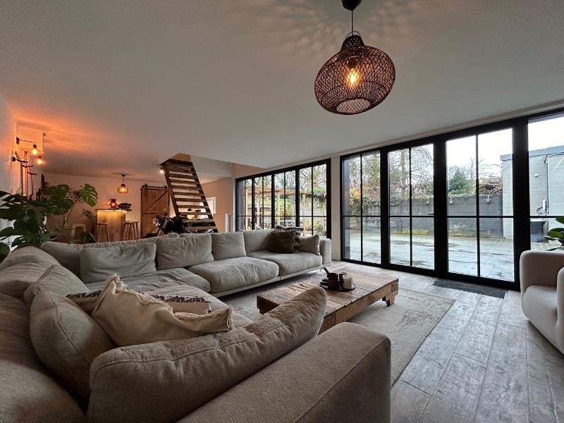 Huis te  koop in Kortrijk 8500 645000.00€ 5 slaapkamers 362.00m² - Zoekertje 1358414