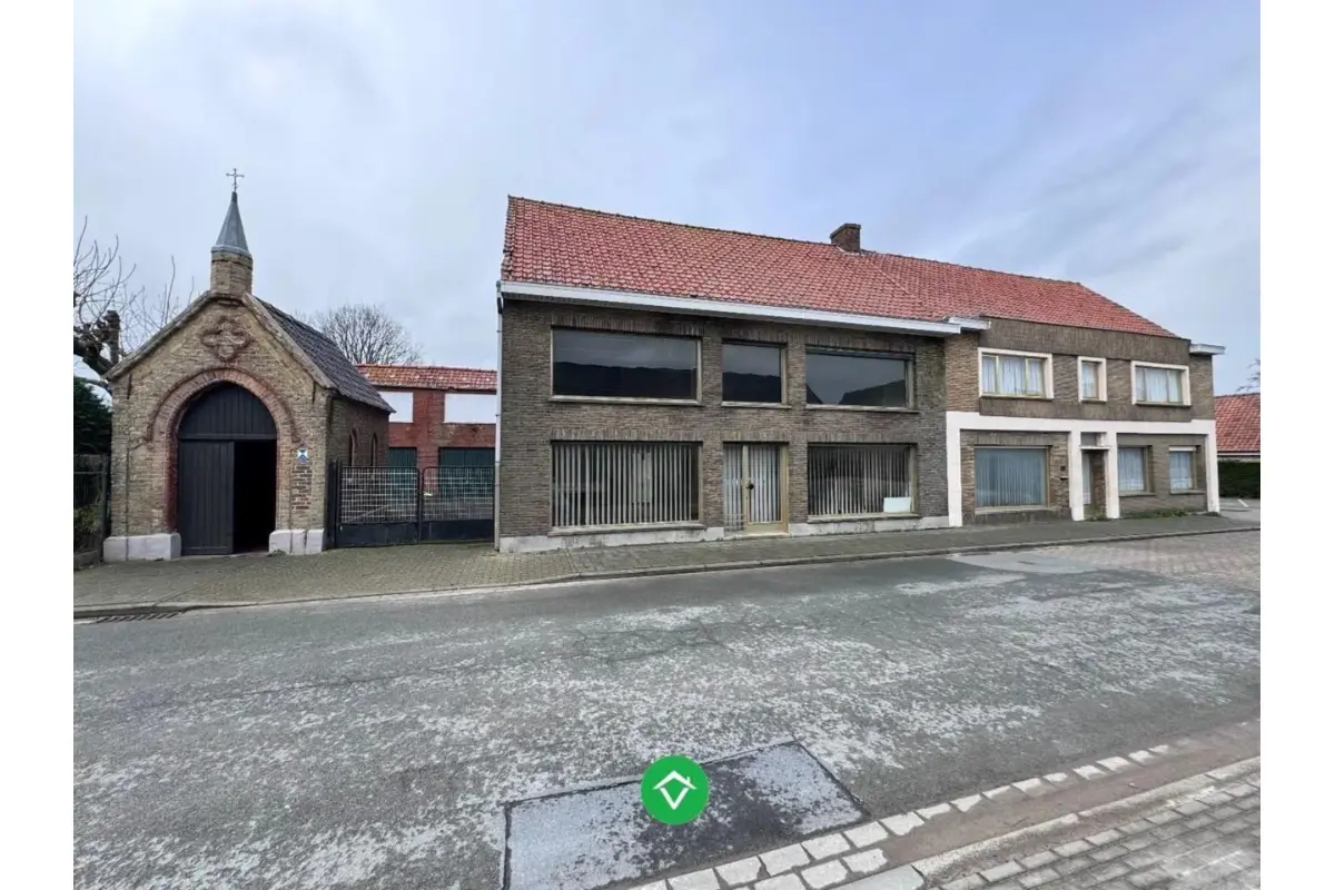 Huis te  koop in Koekelare 8680 499000.00€ 5 slaapkamers 381.00m² - Zoekertje 50037