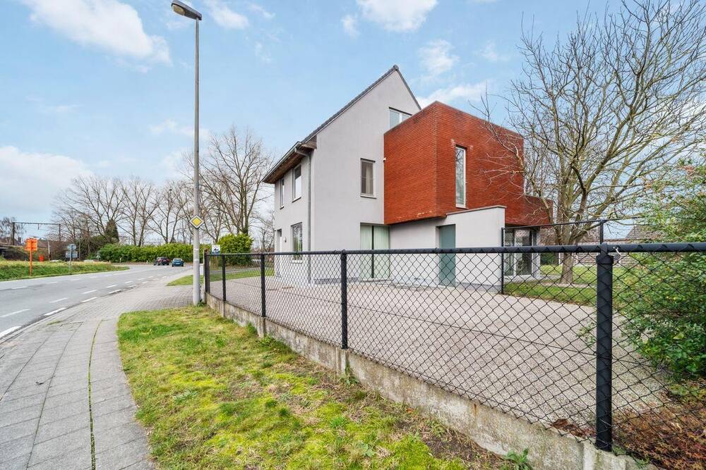 Huis te  koop in Oostkamp 8020 525000.00€ 3 slaapkamers 200.00m² - Zoekertje 1379949