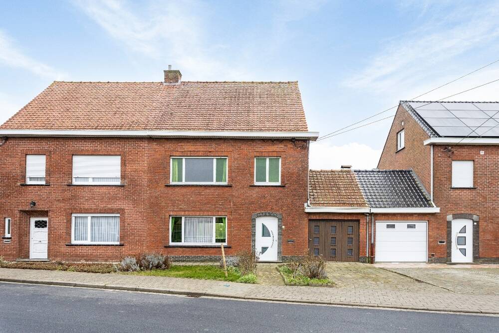 Huis te  koop in Wijtschate 8953 149000.00€ 4 slaapkamers 199.00m² - Zoekertje 1381752