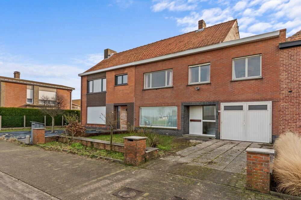 Huis te  koop in Eernegem 8480 229000.00€ 4 slaapkamers 215.00m² - Zoekertje 1382670