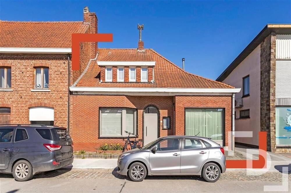 Huis te  koop in Vlamertinge 8908 235000.00€ 3 slaapkamers 235.00m² - Zoekertje 1383769