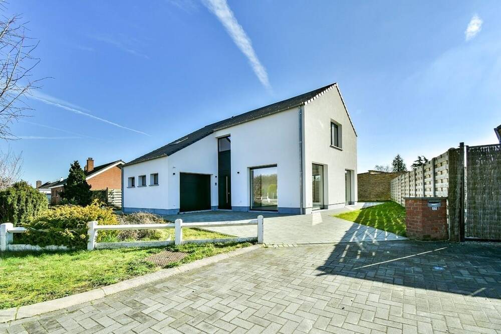Huis te  koop in Oostkamp 8020 485000.00€ 4 slaapkamers 240.00m² - Zoekertje 1383408