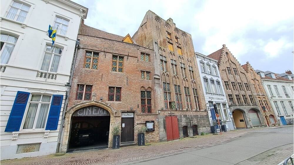 Handelszaak te  huur in Brugge 8000 5000.00€ 0 slaapkamers m² - Zoekertje 1383866