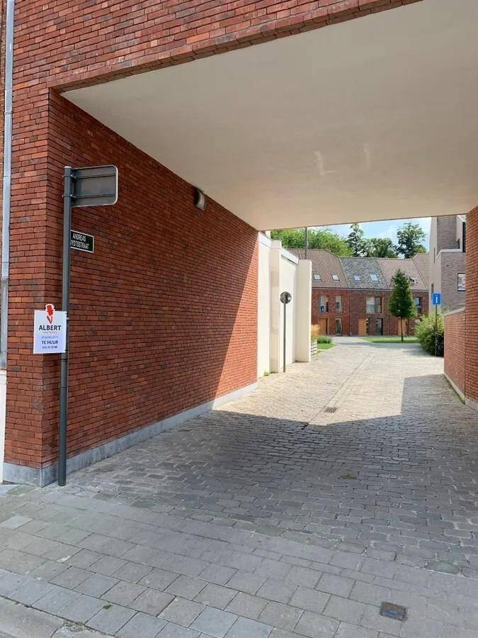 Parking & garage te  huur in Brugge 8000 85.00€  slaapkamers m² - Zoekertje 1386395