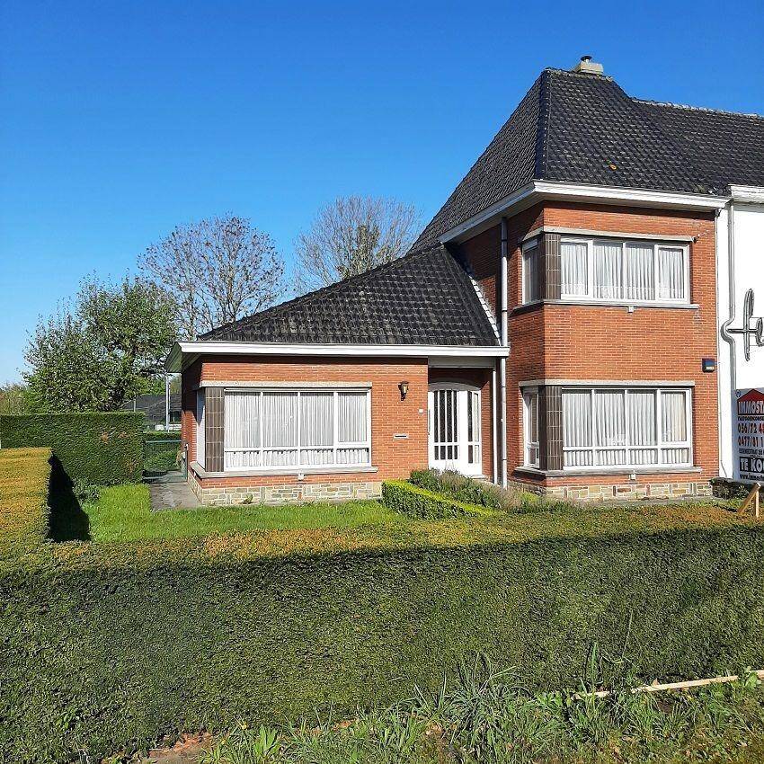 Huis te  koop in Aalbeke 8511 313500.00€ 3 slaapkamers 193.00m² - Zoekertje 1386943