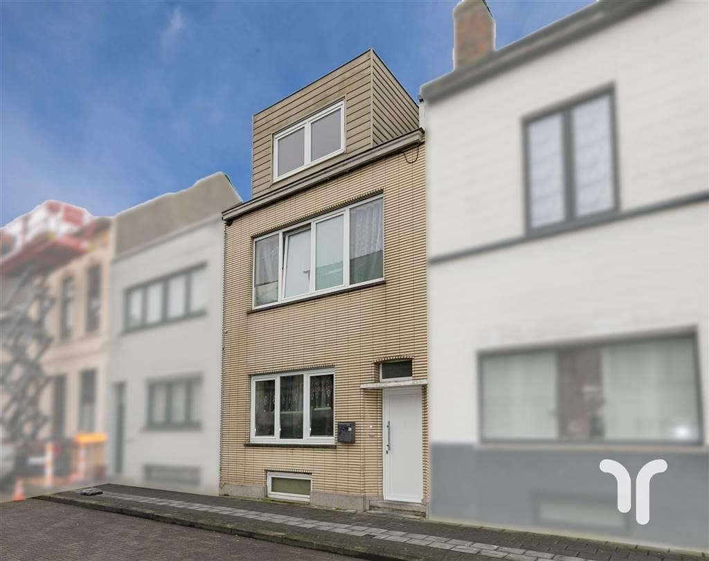 Huis te  koop in Oostende 8400 240000.00€ 3 slaapkamers 173.00m² - Zoekertje 1387242