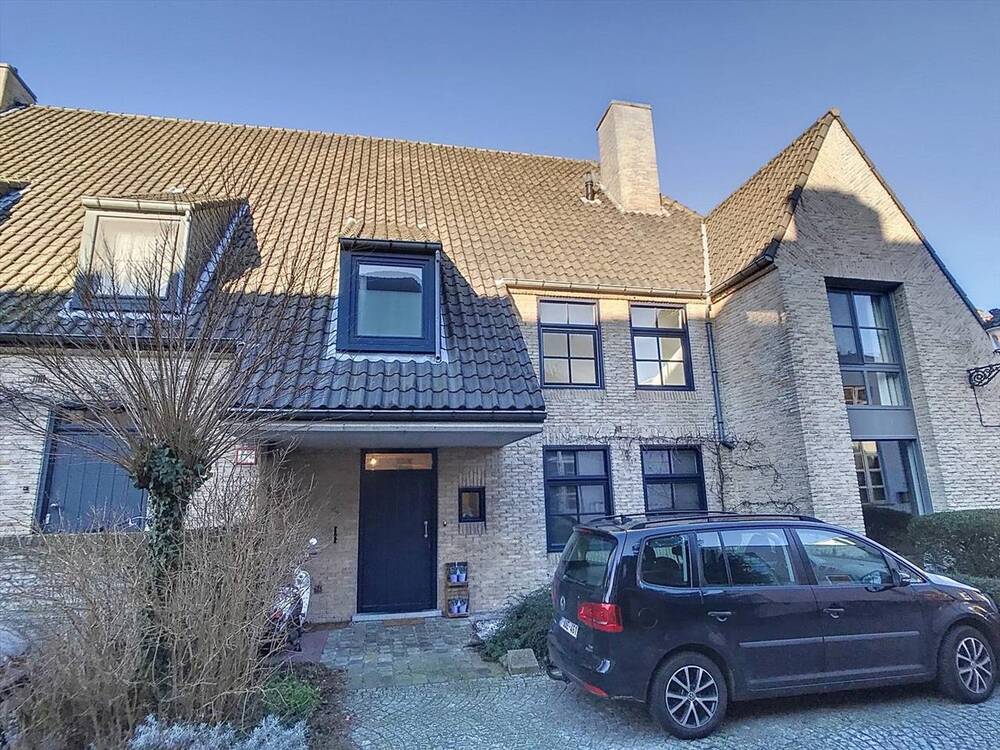 Huis te  huur in Brugge 8000 1400.00€ 4 slaapkamers 231.00m² - Zoekertje 1387912