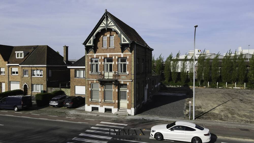 Huis te  koop in Brugge 8000 365000.00€ 3 slaapkamers 288.00m² - Zoekertje 1389886