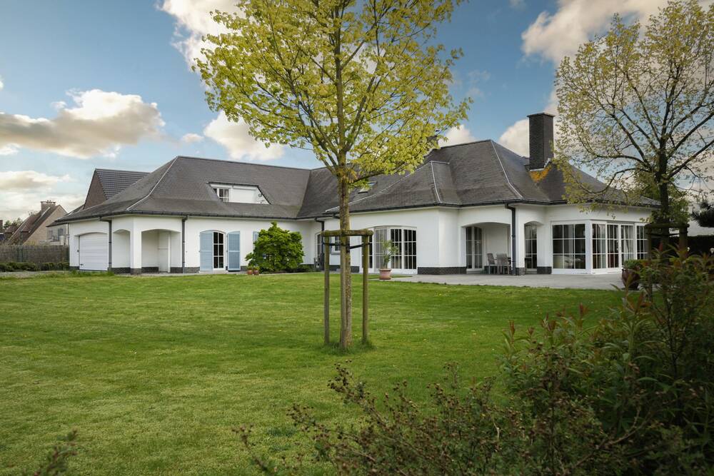Huis te  koop in Waregem 8790 0.00€ 5 slaapkamers 450.00m² - Zoekertje 1389967