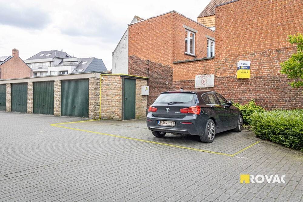 Parking te  koop in Izegem 8870 15000.00€  slaapkamers m² - Zoekertje 1394582